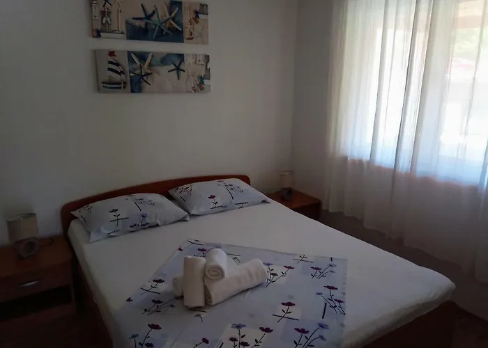 Laura * フヴァル